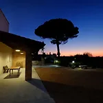 Viale Dei Pini