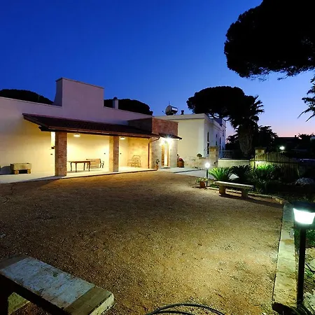 Viale Dei Pini Сasa de vacaciones Taurisano