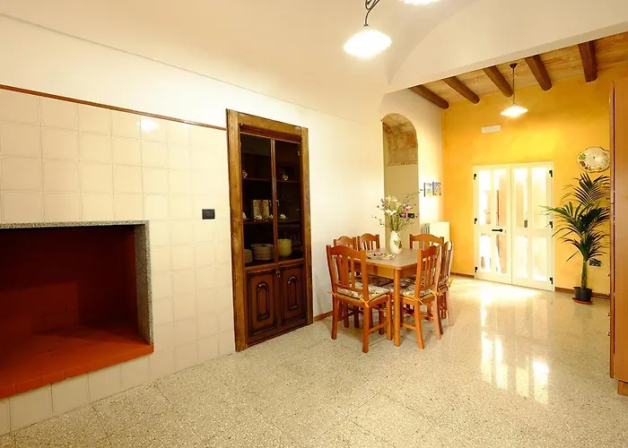 Viale Dei Pini בית נופש *